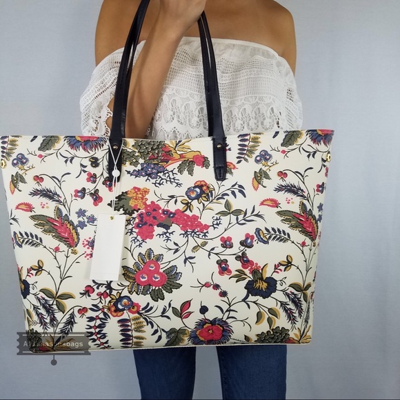 Tory Burch Handbags - Tory Burch Kerrington Square Tote ivory Gabriella